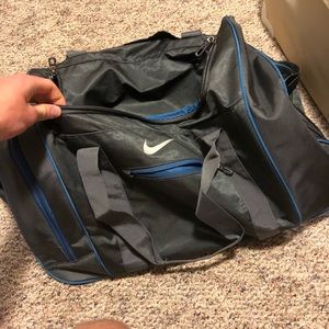 nike duffel bag